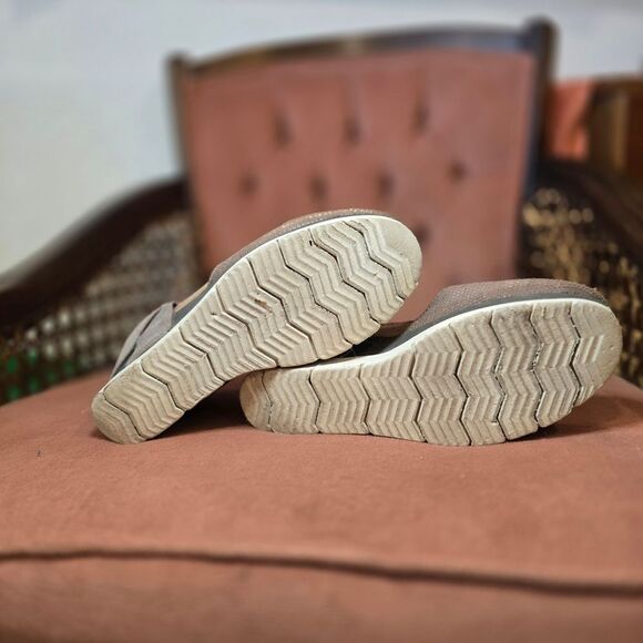 OTBT Brown Wedges - Picture 5 of 5